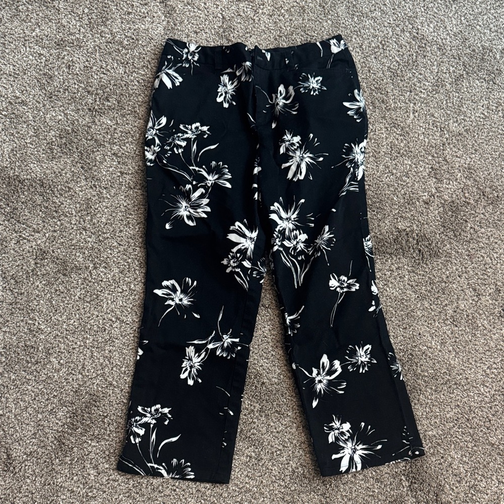 CHAPS Black Floral Print Pants